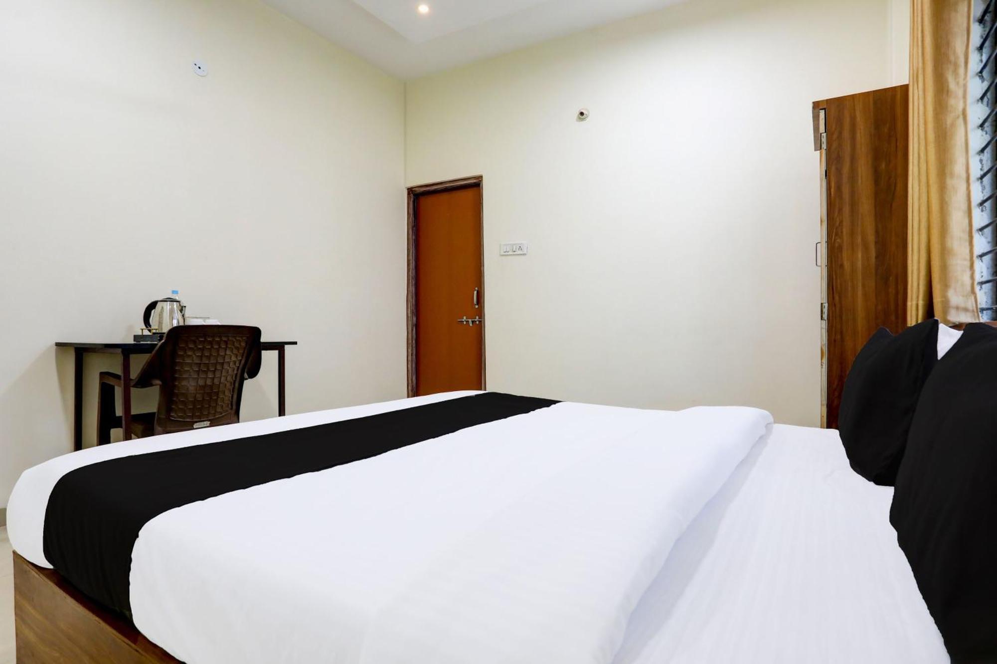 Hotel O Sb 47 Indore Esterno foto