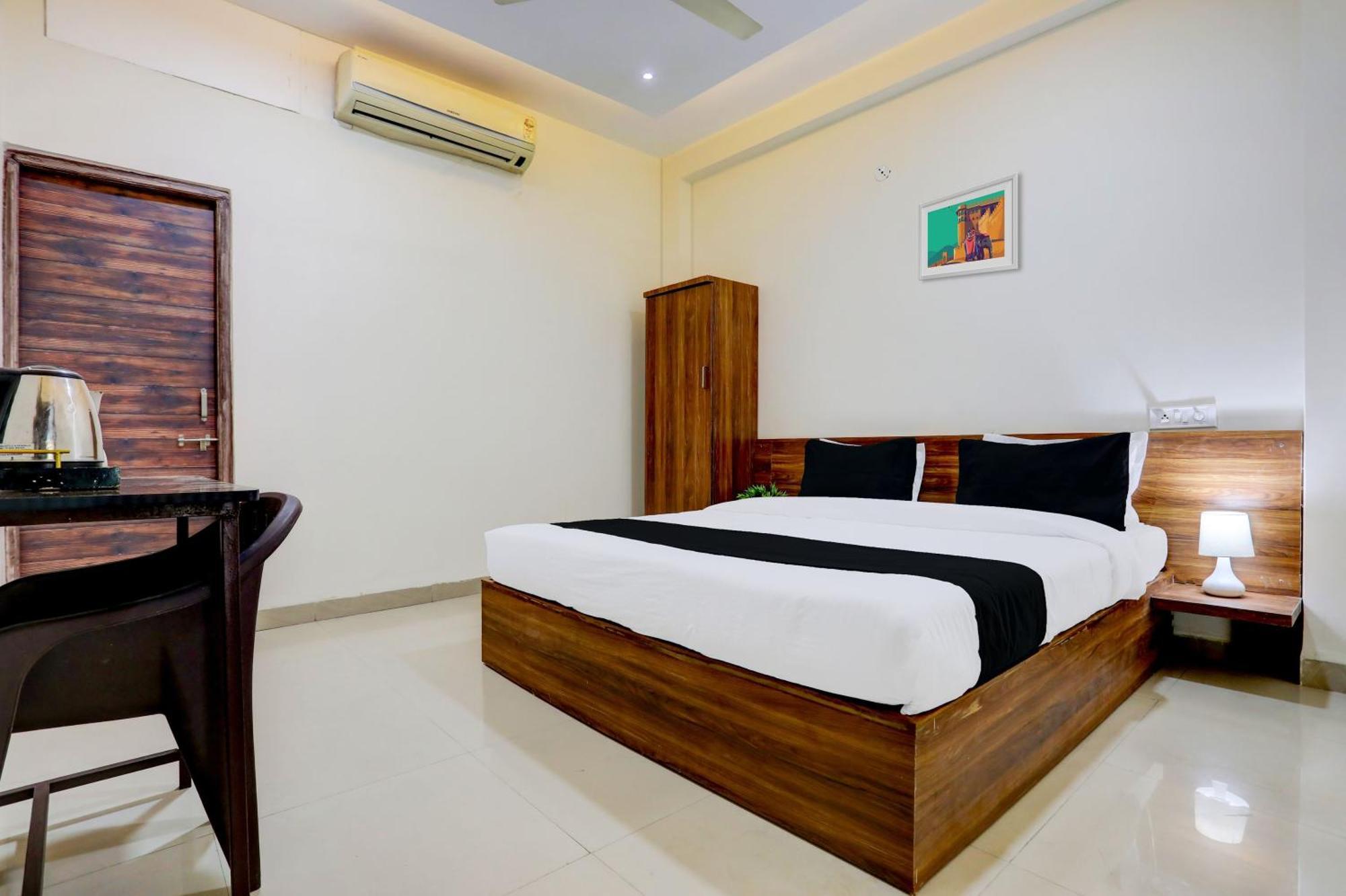Hotel O Sb 47 Indore Esterno foto